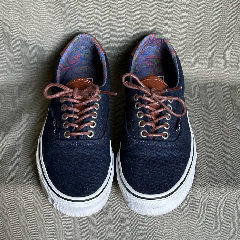 Vans women’s size 8.5 navy and brown shoe